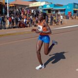 Rebecca Cheptegei nimmt am 20. Januar 2023 am Discovery 10-km-Straßenlauf teil.