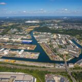 Der Dortmunder Hafen hier im August 2024 von oben.