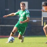 Michael Vriljic (l.) und der Holzwickeder SC empfangen am Sonntag den ehemaligen Regionalligisten TuS Erndtebrück.