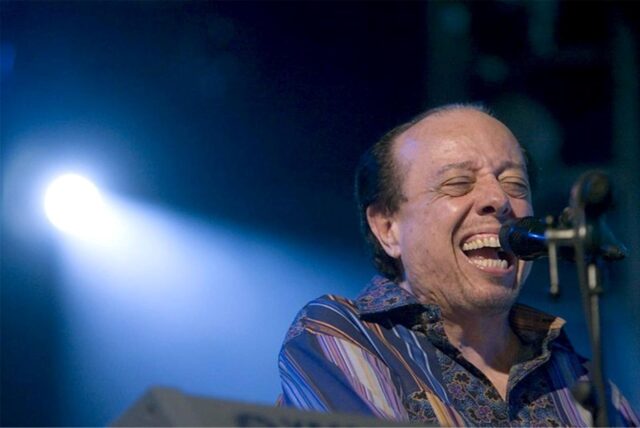 Der brasilianische Pianist und Sänger Sergio Mendes tritt beim Jazz-Festival auf.