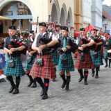 Die Clan Lamont Pipe Band marschierte am Freitagabend (6.9.) über die Bahnhofstraße zum Markt in Unna. Dort wurde das Stadtfest eröffnet.