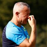 Ahmet Kahya steht beim Kamener SC an der Seitenlinie.