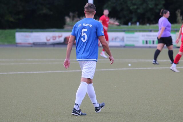 Tobi Maier und die Reserve des VfL Kamen gingen auch am Sonntag erneut als Verlierer – diesmal bei der Reserve von Westfalia Rhynern – vom Platz.