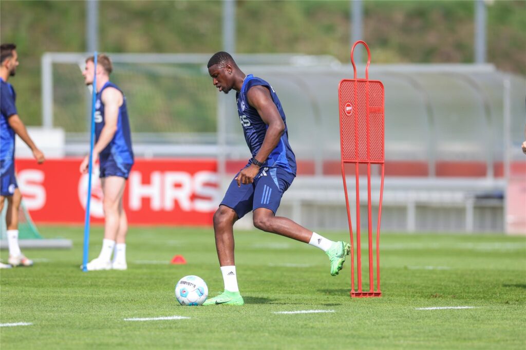 Ibrahima Cissé hatte Stress mit Kenan Karaman. Ibrahima Cissé hatte Stress mit Kenan Karaman.