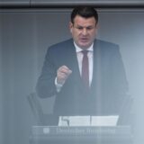Hubertus Heil (SPD), Bundesminister für Arbeit und Soziales, spricht im Bundestag.
