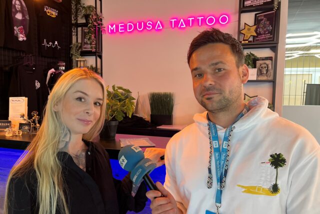 Martin Bytomski interviewt die Medusa-Tattoostudio-Betreiberin Bianca Tespolde in Dortmund.