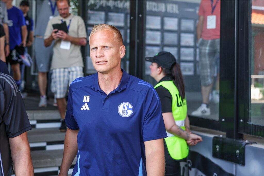 Karel Geraerts sucht nach Lösungen für mehr defensive Stabilität. Karel Geraerts sucht nach Lösungen für mehr defensive Stabilität.