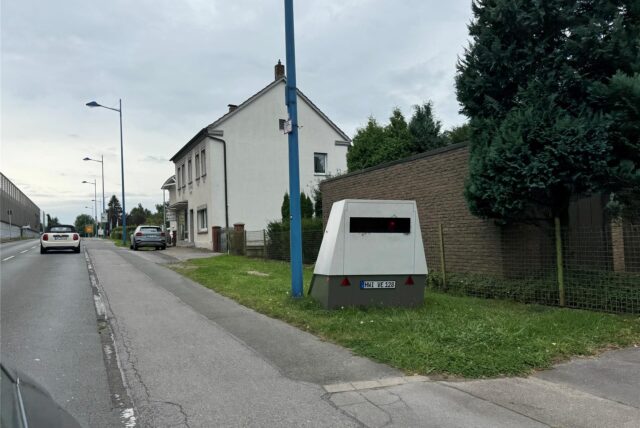 Der Superblitzer des Kreises Unna steht an der Letmather Straße in Schwerte-Ergste.