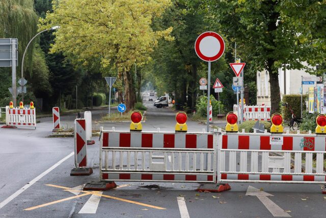 Auf dem Archivfoto ist eine Straßensperrung auf der Hammer Straße in Kamen zu sehen.