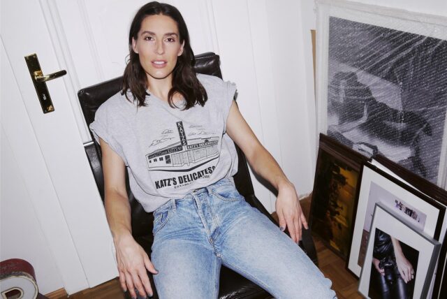 „Wenn diese Struktur wegfällt, fällt man echt erst mal in ein Loch – und muss sich da dann wieder rausbuddeln“: Andrea Petkovic erzählt, was sie am Profisport vermisst.