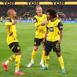 Karim Adeyemi jubelt gemeinsam mit Julian Brandt und Donyell Malen.