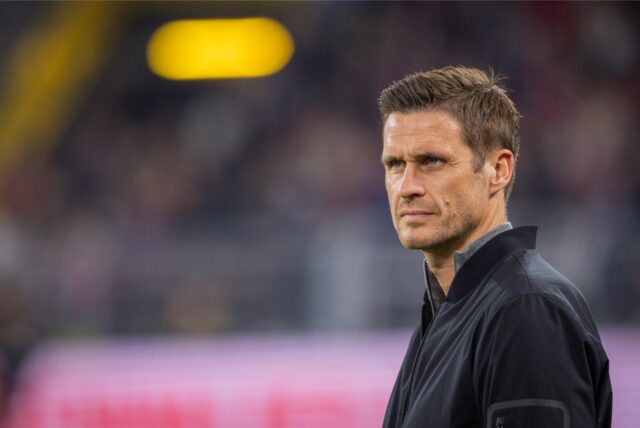 Sebastian Kehl schaut zur Seite.