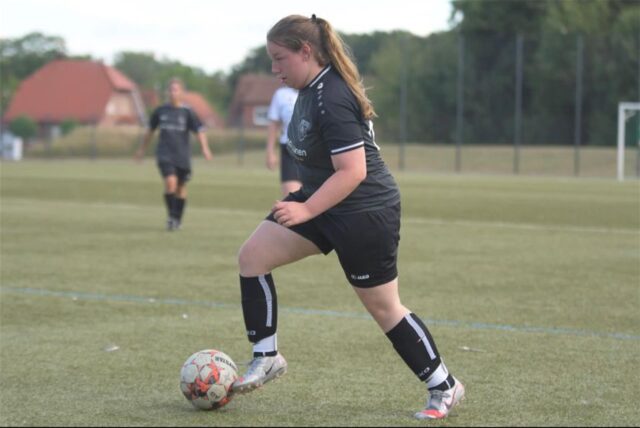 Dilara Erkmen für den PSV Bork am Ball.