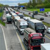 Am Kreuz Dortmund/Unna staut sich nach einem Unfall der Verkehr
