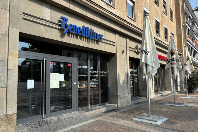 Das Benediktiner-Wirtshaus am Friedensplatz in Dortmund ist neuerdings geschlossen.