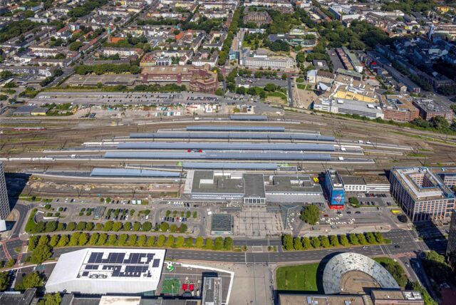 Der Dortmunder Hauptbahnhof aus der Luft