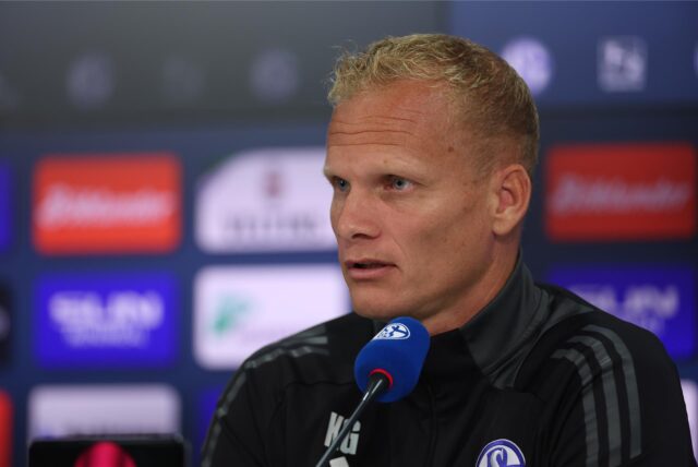Steht mächtig unter Druck: Schalke-Trainer Karel Geraerts.