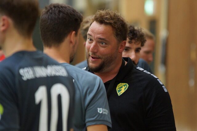 SGH-Trainer Basti Swoboda bleibt mit Unna Massen nach dem Aufstieg weiter ohne Sieg.