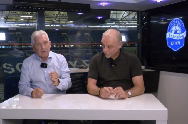 Die Fußball-Legenden Klaus Fischer und Rüdiger Abramczik sprechen im Legenden-Talk über die aktuelle Situation beim S04.