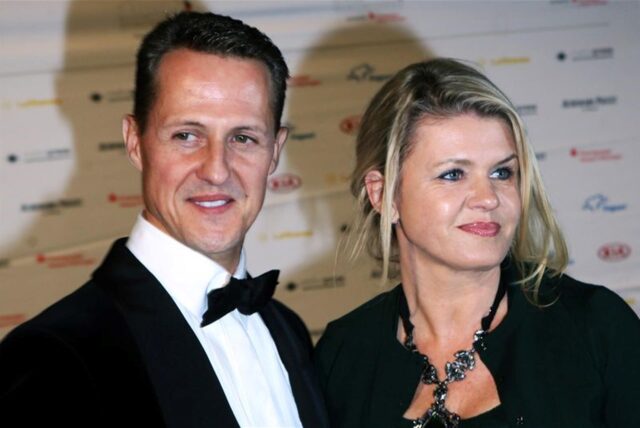 Formel-1-Rennfahrer Michael Schumacher und seine Frau Corinna kommen am 10.11.2012 in die Alte Oper in Frankfurt am Main (Hessen) zum 31. Deutschen Sportpresseball.