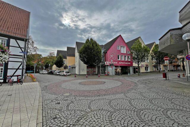 Das Bild zeigt die Kreuzung Hertinger Straße/Josef-Ströthoff-Straße in der Unnaer Innenstadt