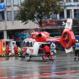 Ein Hubschrauber auf dem Südwall in Dortmund