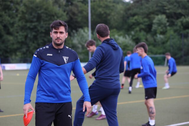 Sebastian Schnee, Co-Trainer vom Werner SC, beim Trainingsauftakt.