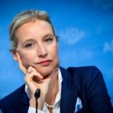 Die beiden AfD-Vorsitzenden Tino Chrupalla und Alice Weidel haben sich darauf geeinigt, dass Weidel die Partei als Spitzenkandidatin in den Wahlkampf führen soll.