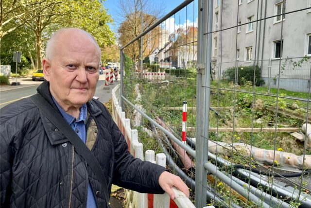 Der Dortmunder Hermann Reinert ärgert sich über die Dauerbauerstelle an der Voßkuhle.