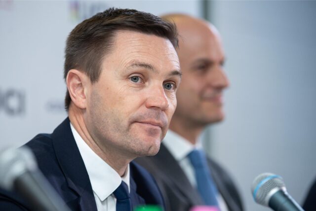 David Lappartient, Präsident des Internationalen Radsport-Verbandes nimmt an einer Pressekonferenz teil.