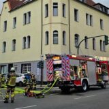 Bei zwei Bränden in Essen sind rund 30 Menschen verletzt worden.