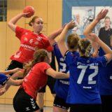Svea Renhof wirft.
