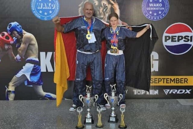 Jörg Hausner und Zoe Boldt posieren für die Kamera.