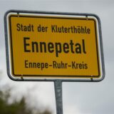 Das Ortsschild von Ennepetal im Ennepe-Ruhr-Kreis.