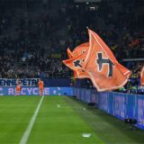 02.10.2024, Fussball, Champions League, 2. Spieltag, Saison 2024/2025, Schachtar Donezk – Atalanta Bergamo, Die Spieler von Schachtar Donezk bedanken sich bei den Fans für die Unterstützung.

Foto: Teresa Kroeger/RHR-FOTO