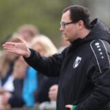 Flemming Neuhaus, Trainer des PSV Bork, gestikuliert.