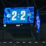 05.10.2024, Fussball, 2. Bundesliga, 8. Spieltag Saison 2024/2025, FC Schalke 04 – Hertha BSC, Endstand Videowürfel 2:2,
