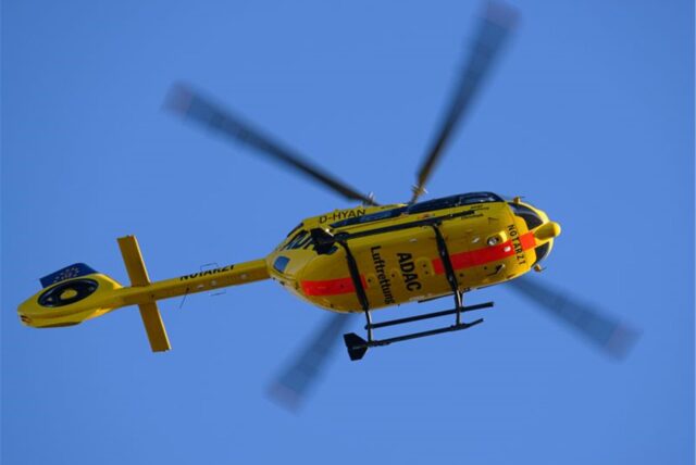 Auch ein Rettungshubschrauber an der Unfallstelle im Einsatz.