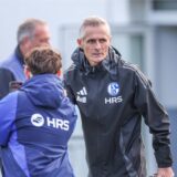 Kees van Wonderen leitete erstmals das Schalker Training.
