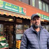 Nouri Aliwi steht vor seinem Lebensmittelladen am Königsborner Tor
