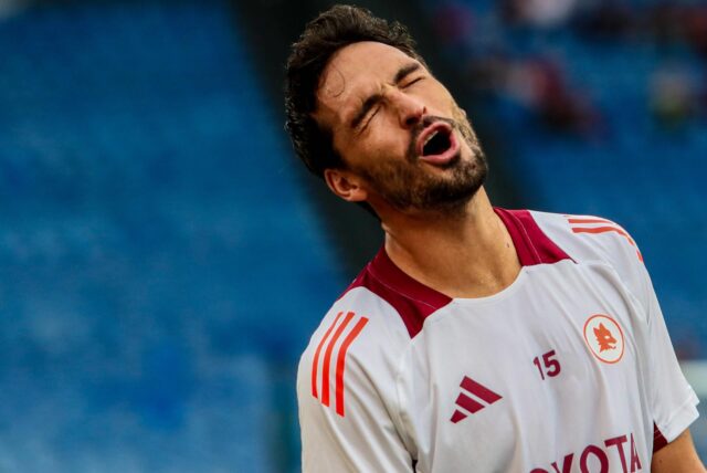 Mats Hummels hat noch nicht eine Minute für die Roma gespielt.