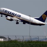 Eine startende Maschine von Ryanair