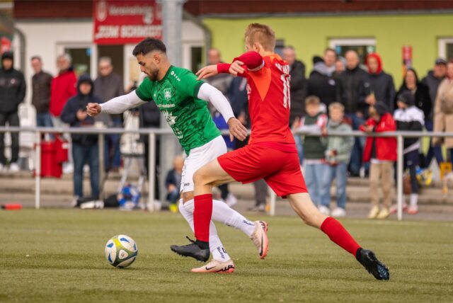 Serhat Yilmaz musste das Aufwärmen abbrechen, wurde aus der Startelf gestrichen und musste dann doch schnell mitwirken.
