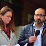 Die Betriebsratsvorsitzende des Gemeinschaftsbetriebs Marl, Adriane Fährmeister, und ihr Stellvertreter Ali Simsir (hier bei einer Mai-Veranstaltung in Marl)  verhandeln über einen sozialverträglichen Abbau von Arbeitsplätzen.
