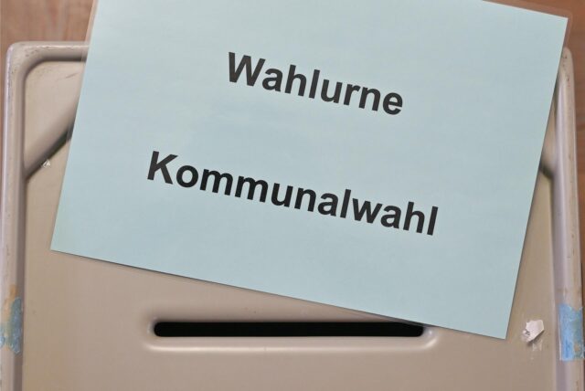 Eine Wahlurne bei der Kommunalwahl