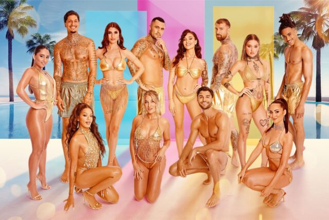 „Love Island VIP“-Kandidaten 2024 v.l.n.r., stehend: Aurelia, Yasin, Yeliz, Danilo, Melissa, Gigi, Jill und Kymani Foto, v.l.n.r., vorne: Chiara, Sandra, Marcellino und Tracy