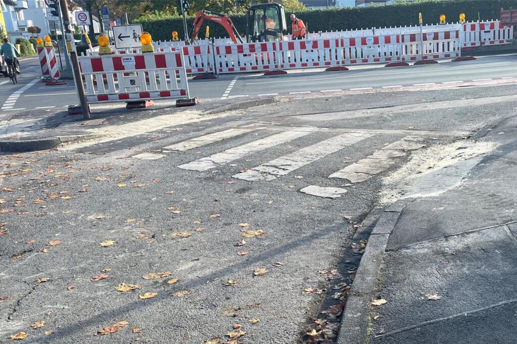 Bauarbeiten an der Kreuzung Beethovenring/Mozartstraße in Unna Bauarbeiten an der Kreuzung Beethovenring/Mozartstraße in Unna