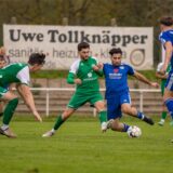 Der Holzwickeder SC, hier mit Efe Kadir Bozaci (r.), hat sich gegen den SV Sodingen durchgesetzt.