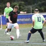 Tim Schlütz von der SG Eintracht Ergste holt zum Schuss aus.