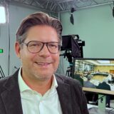 Marco Morten Pufke, Vorsitzender der CDU-Fraktion im Kreistag von Unna, steht im Videostudio des Hellweger Anzeigers.